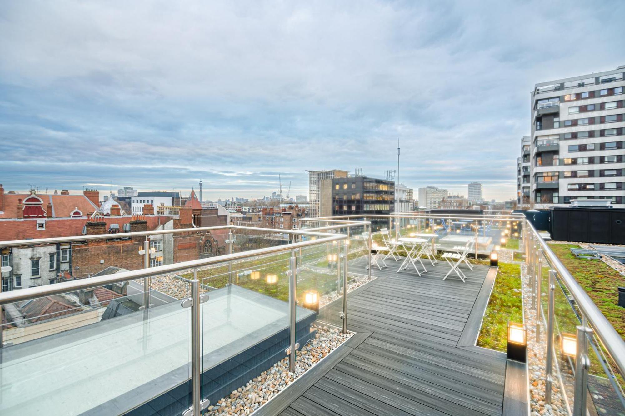 Elegant 3-Bedroom Penthouse In Marble Arch 70 Londra Exterior foto