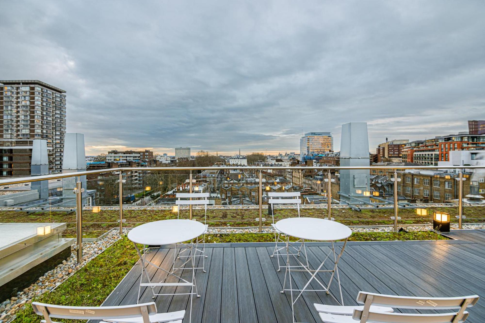 Elegant 3-Bedroom Penthouse In Marble Arch 70 Londra Exterior foto
