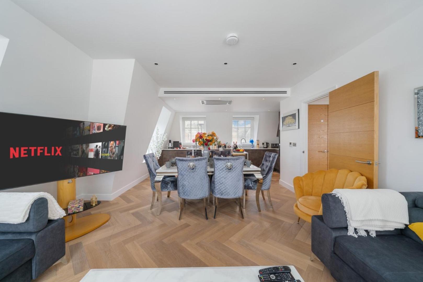 Elegant 3-Bedroom Penthouse In Marble Arch 70 Londra Exterior foto