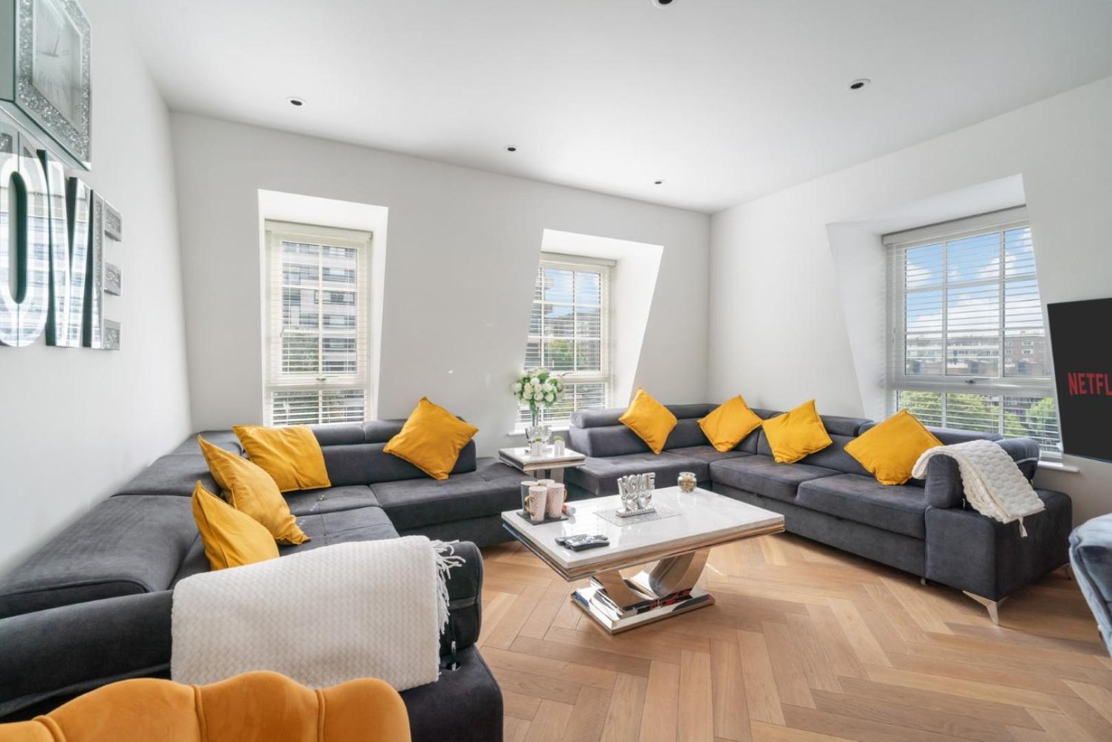 Elegant 3-Bedroom Penthouse In Marble Arch 70 Londra Exterior foto