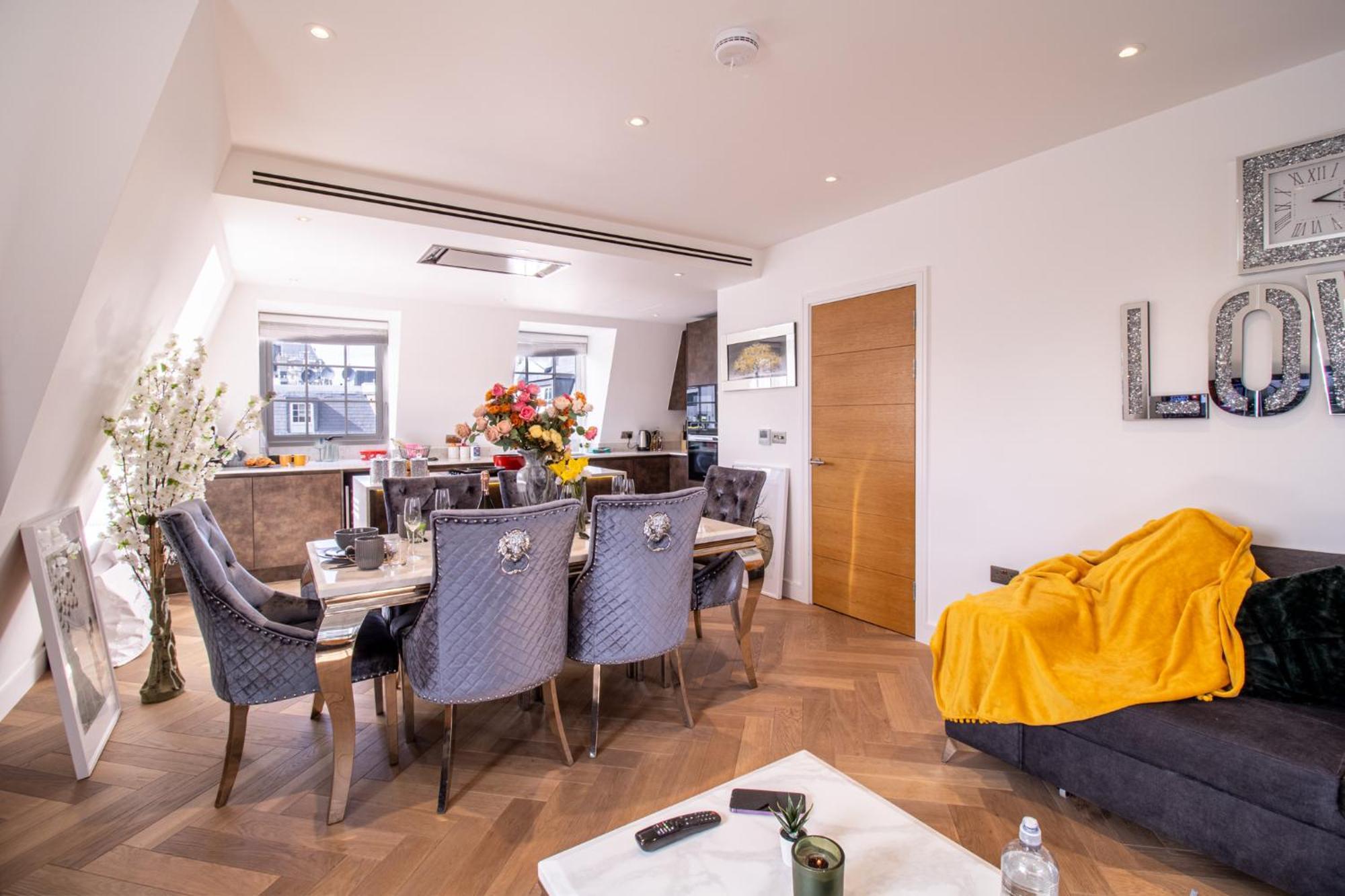 Elegant 3-Bedroom Penthouse In Marble Arch 70 Londra Exterior foto